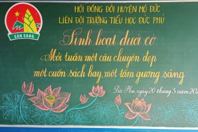Ngày 20/3/2023 Liên Đội Trường TH Đức Phú tổ chức sinh hoạt dưới cờ ” Mỗi tuần một câu chuyện đẹp, một cuốn sách hay , một tấm gương sáng “