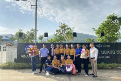 Thực hiện kế hoạch năm học 2022- 2023 .  Ngày 23/12/ 2022 Trường Tiểu học Đức Phú tổ chức cho CB, GV và HS tham quan học tập trải nghiệm trang trại bò sữa Vinamilk .